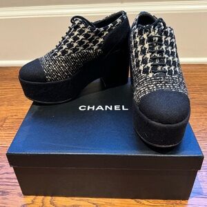 CHANEL Tweed, Lace-up Platforms
